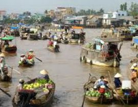 Chợ nổi Cái Bè