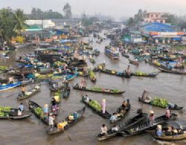 Chợ nổi Ngã Năm