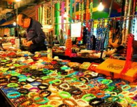 Chợ đêm ở phố Temple