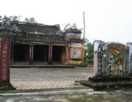 Làng cổ Túy Loan