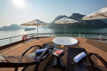 39_Sundeck_Scarlet_Pearl_02