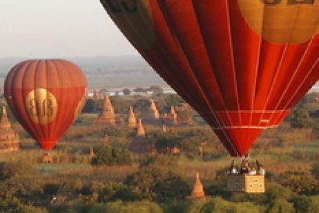 Du lịch bằng khinh khí cầu ở Bagan