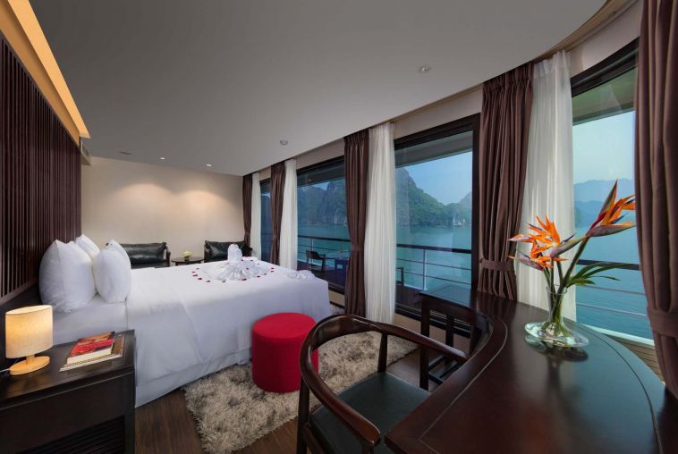 17_onyx_room