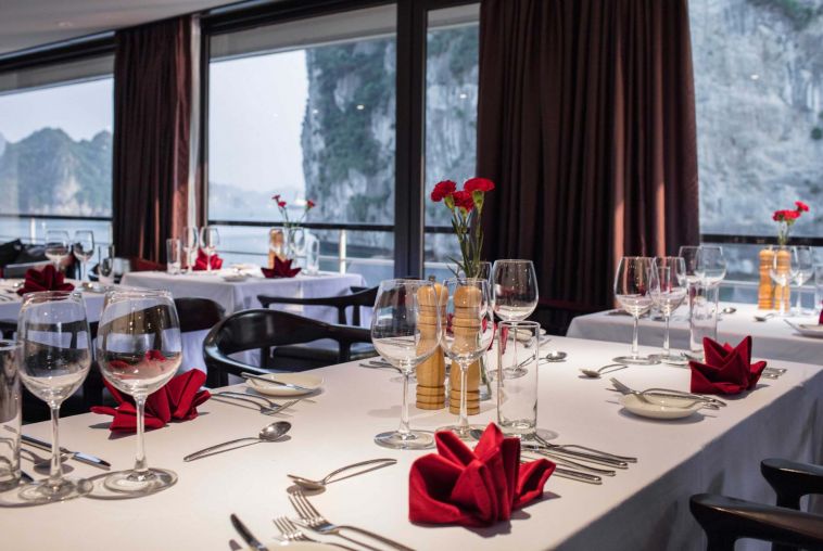 24_Restaurant_Scarlet_Pearl_01